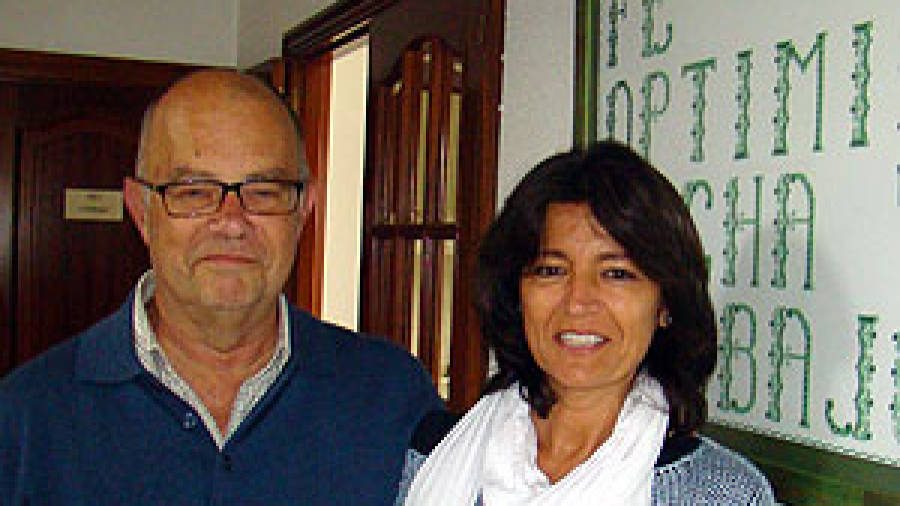 Jesús Devesa y Ana Peleteiro: Un joven lesionado medular puede caminar ahora 800 metros