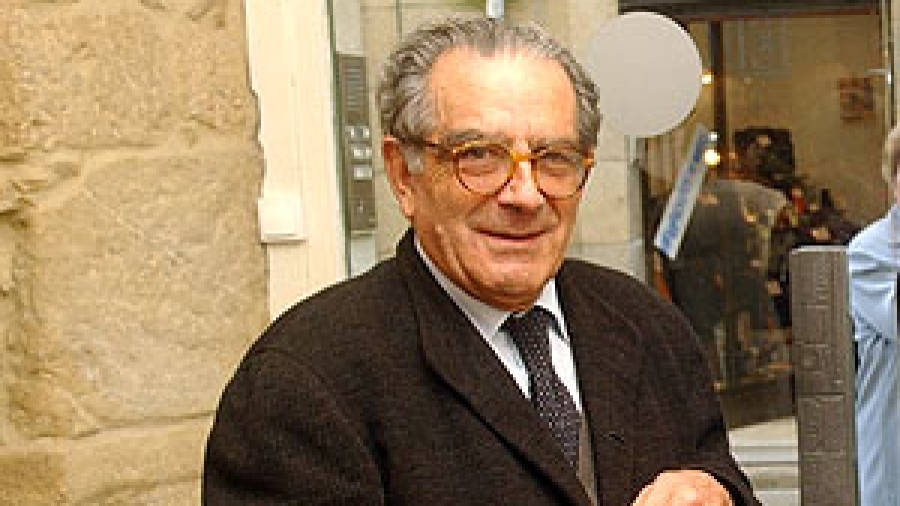 Fallece el profesor José Lois Estévez, que intentó aunar ciencia y derecho