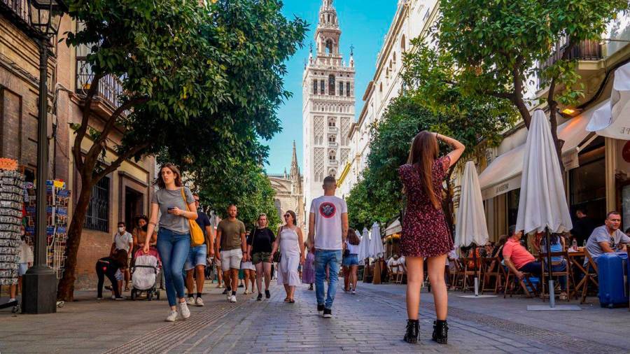 España recibió más de 67 millones de turistas hasta noviembre del pasado año