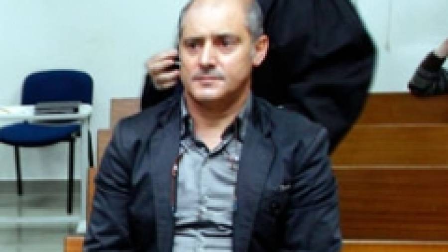Condenan al ex-alcalde de Ares a cinco años de inhabilitación por un delito electoral