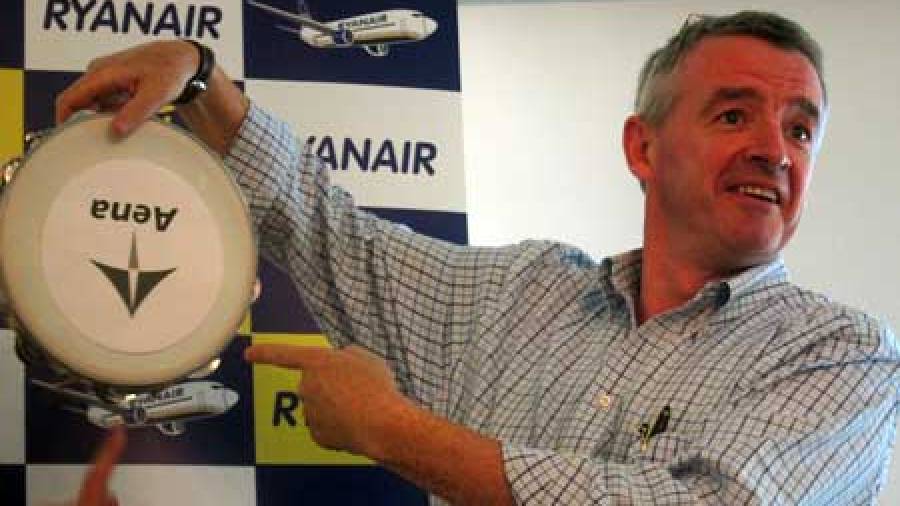 Ryanair reduce vuelos de Santiago a Madrid y Barcelona por las tasas