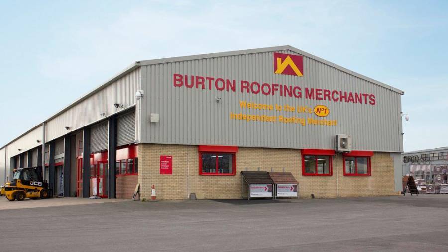 Almacén de Burton Roofing, la filial británica de la gallega Cupa Group, en Sheffield. Foto: C. G. 