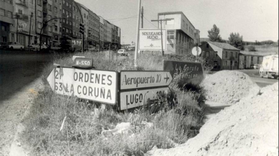 Rodríguez de Viguri y el enlace al Camiño Francés a principios de los años 80. Hoy la zona se encuentra en obras para mejorar el acceso a los peregrinos