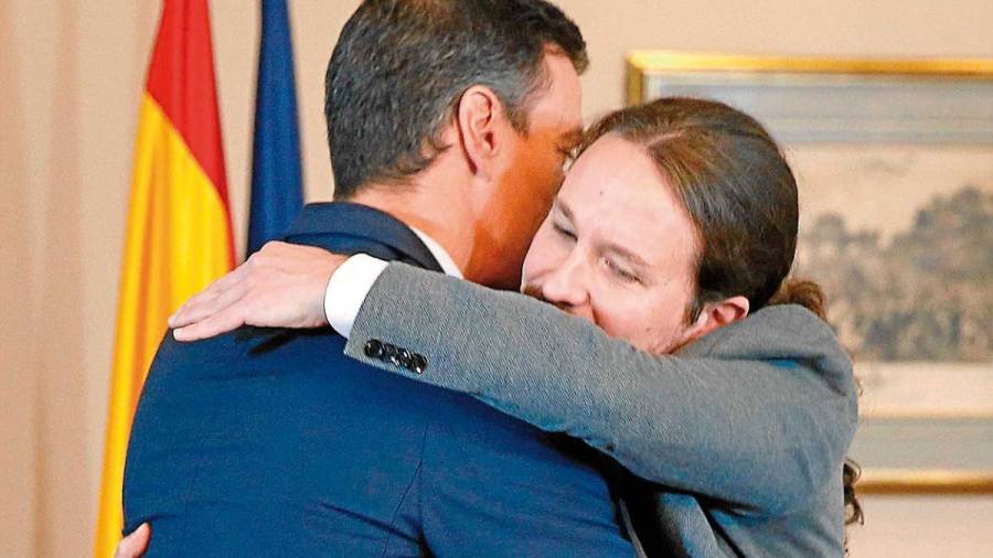 Sánchez e Iglesias acuerdan un Gobierno de mano izquierda
