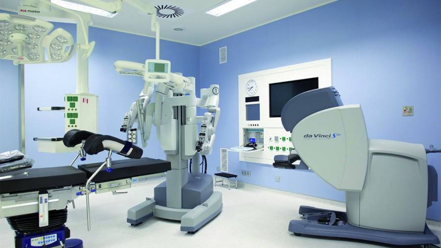 El Instituto Santos Prieto apuesta por la novedosa cirugía robótica