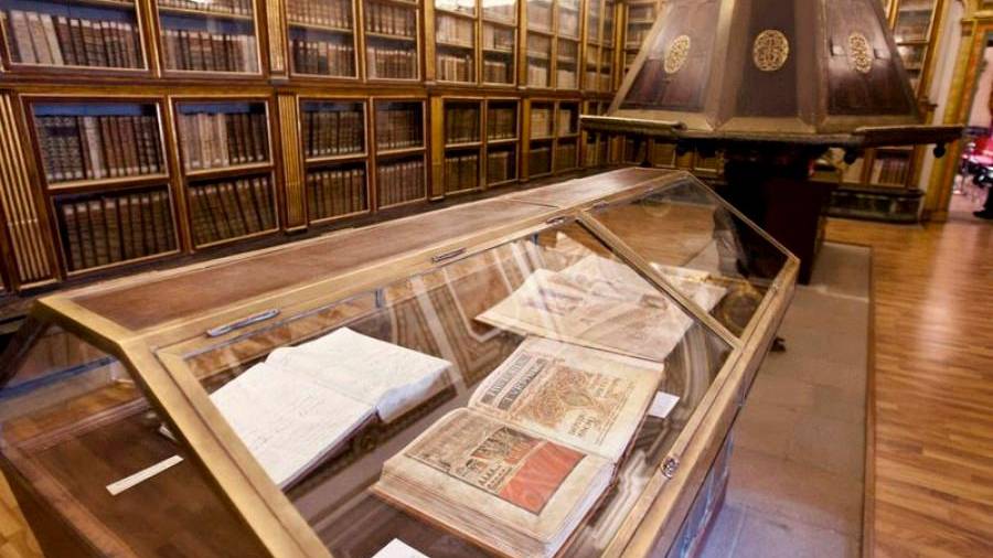 Sale a la luz en la Catedral un manuscrito del siglo XV sobre la historia de la urbe