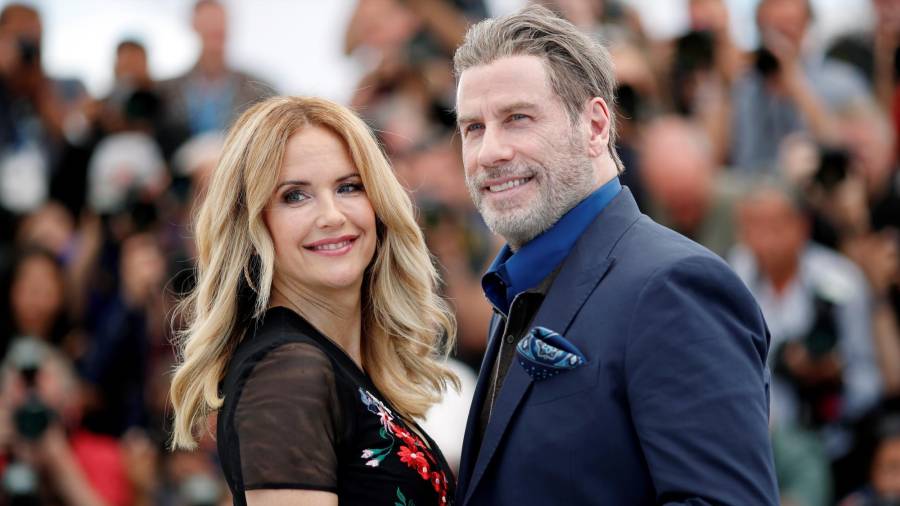 La actriz Kelly Preston y su marido, John Travolta, en el festival de cine de Cannes (Francia) en mayo de 2018. EFE/EPA/FRANCK ROBICHON