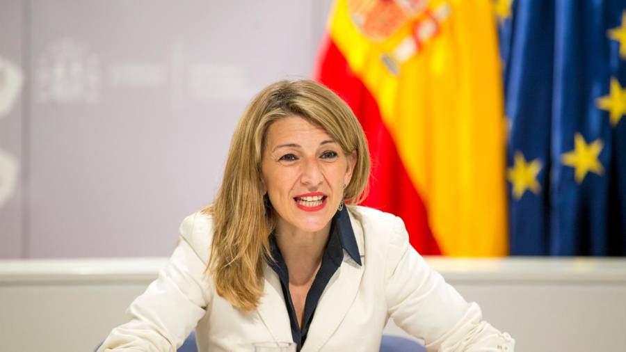 La vicepresidenta tercera y ministra de Trabajo y Economía Social, Yolanda Díaz, en rueda de prensa. Foto: E.P.