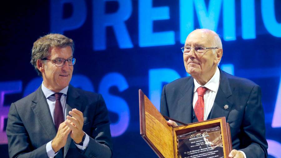 José Manuel Romay Beccaria, recibiendo el Gallego del Año de 2018. Foto: ECG