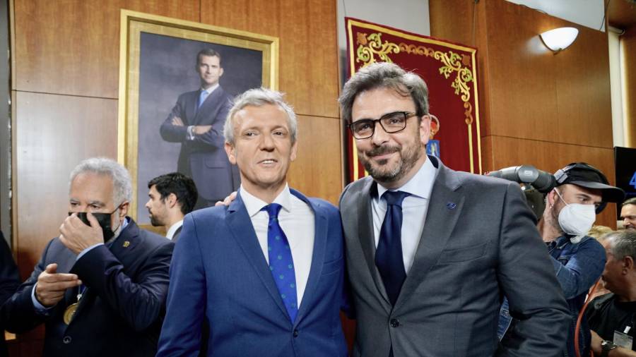 El presidente de la Xunta, Alfonso Rueda, junto a Diego Calvo, nombrado vicepresidente segundo en el nuevo gobierno FOTO: Fernando Blanco