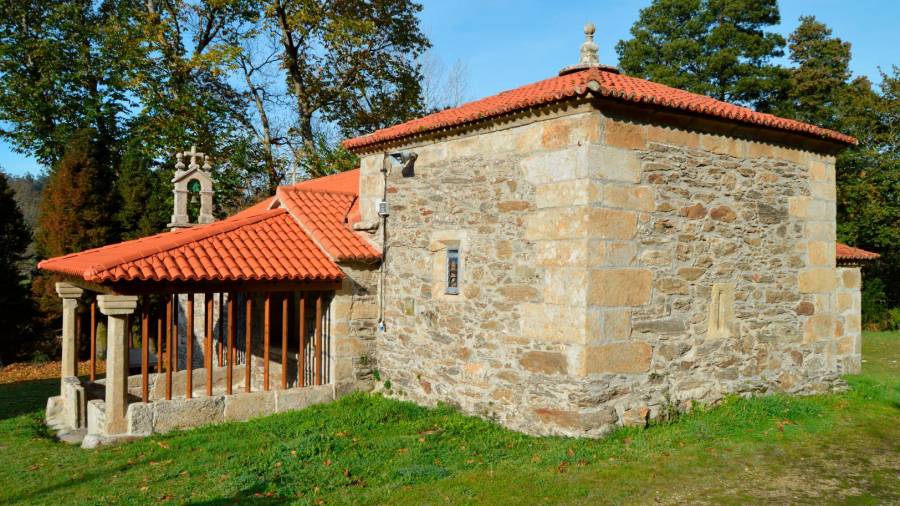 Santuario de Nosa Señora da Saúde, coñecida como capela de Rubín.