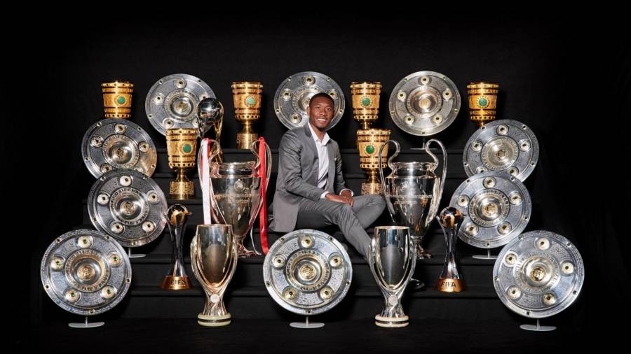 Alaba con sus dos Ligas de Campeones, diez ligas alemanas, dos Supercopas de Europa y dos Mundiales de Clubes. Foto: RS
