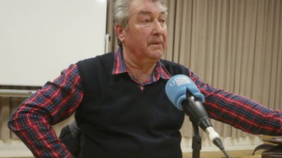 O profesor Manuel Bermejo, I Premio Luís Porteiro Garea á promoción e uso do galego na USC