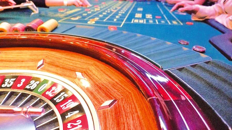 apostar y ganar o perder. La ruleta es uno de los juegos más demandados en los casinos, donde los jóvenes se juegan su dinero. Foto: Pixabay.