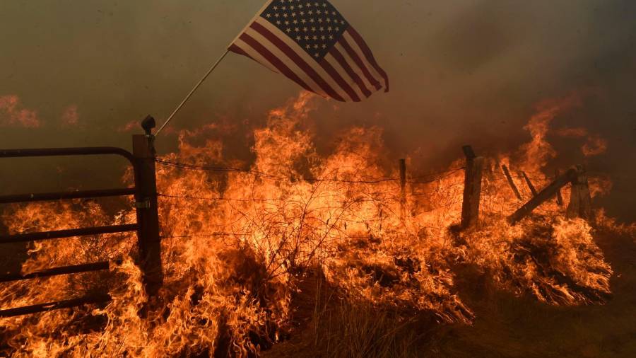 Imagen de un incendio en California. FOTO: Neal Waters