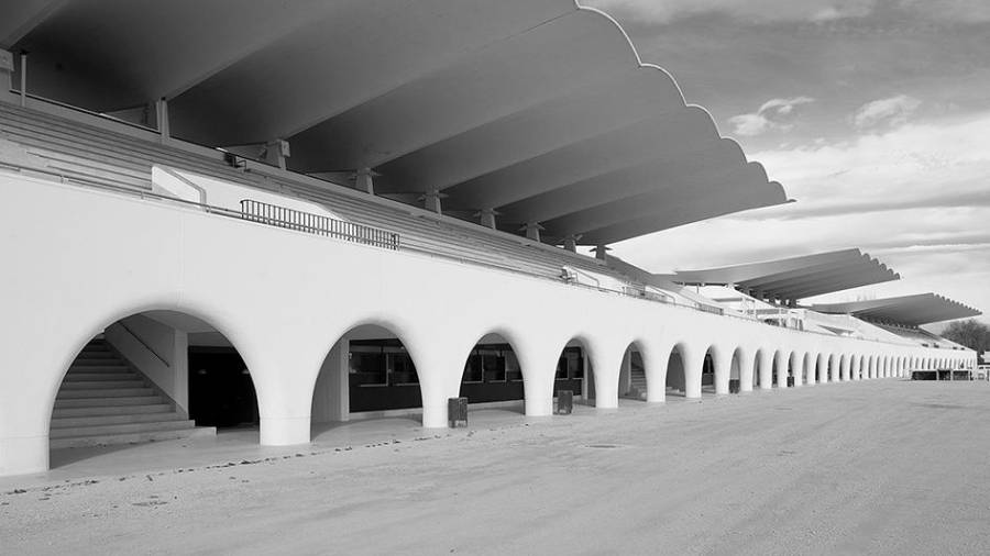 Viaxea ao pasado ata o século XX para visualizar en branco e negro a arquitectura madrileña. Foto: Ana Amado
