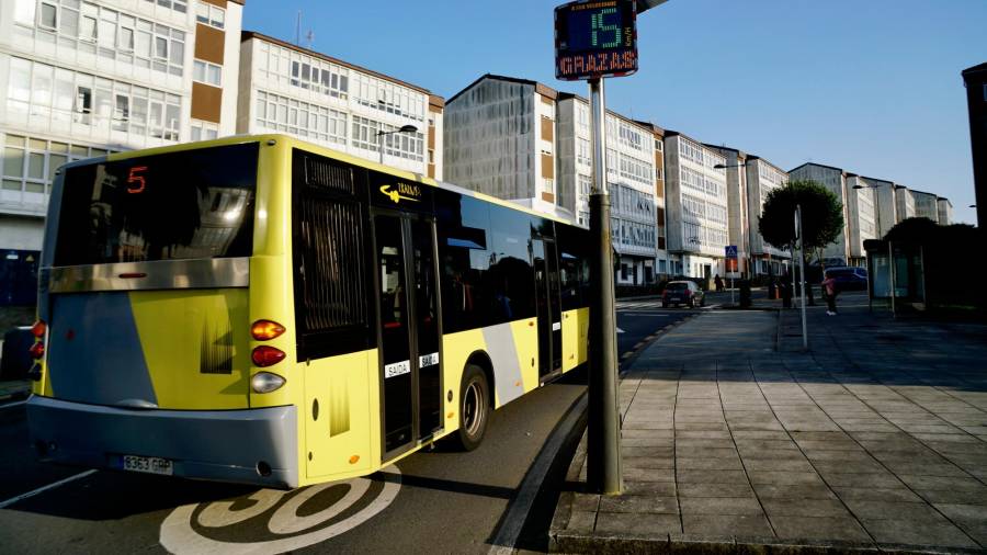 Autobús urbano en Vite. Foto: Fernando Blanco