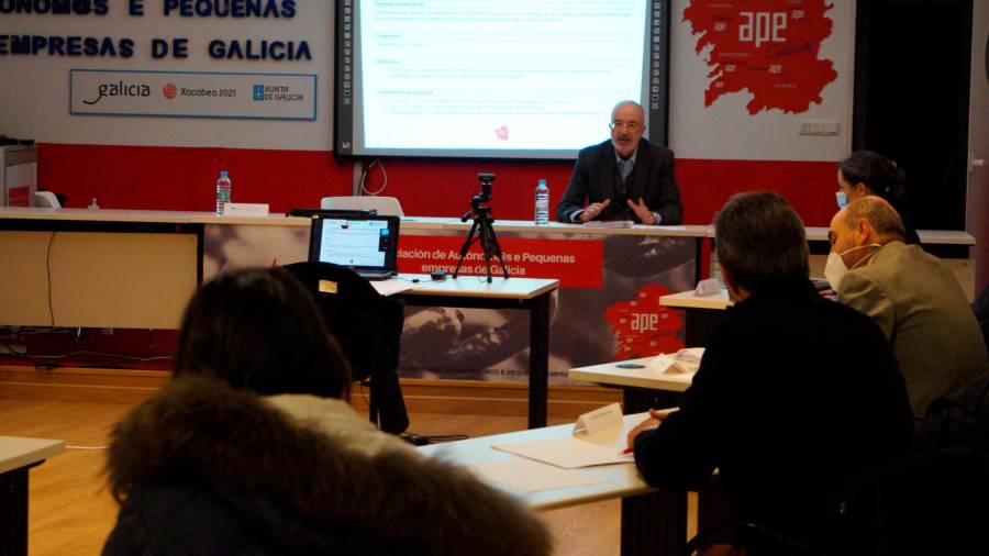 Juan Lirón Lago en la jornada de APE Galicia. Foto: A. G.