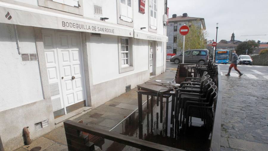 Situado a las puertas del casco histórico, en la rúa de San Roque, la Bodeguilla es uno de los emblemas de la ciudad. Foto: Antonio Hernández