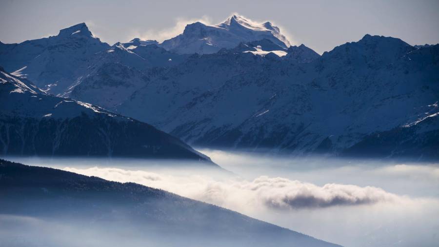 Vistas desde las Crans-montana, Suiza. (Autor, Jean-Christophe Bott para EFE).