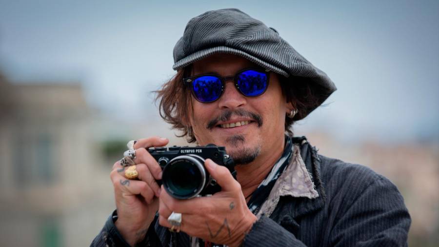 Johnny Depp: “Creo que los fotógrafos se dejan parte del alma en cada foto”