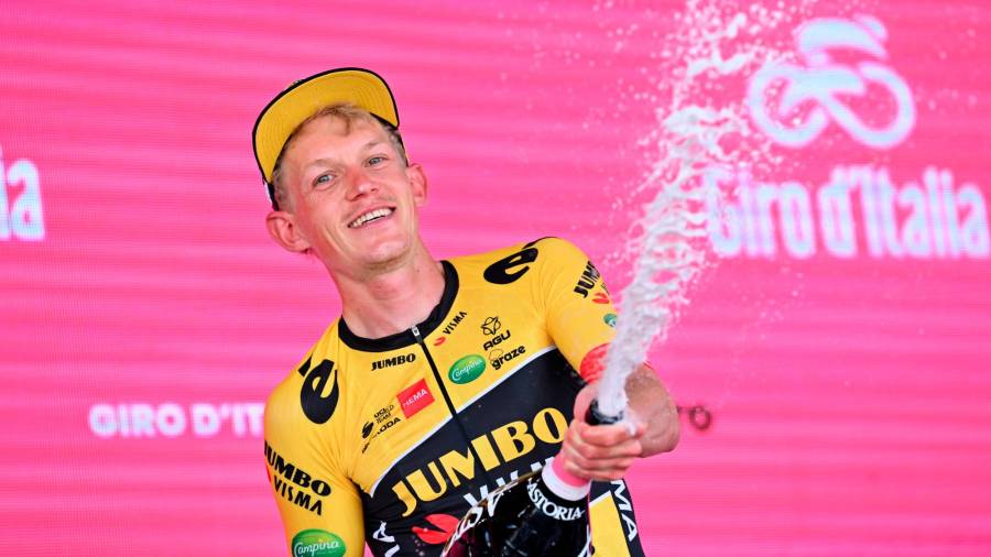 EL CICLISTA neerlandés Koen Bouwman logró la victoria en la 7ª etapa del Giro. Foto: M. Paolone