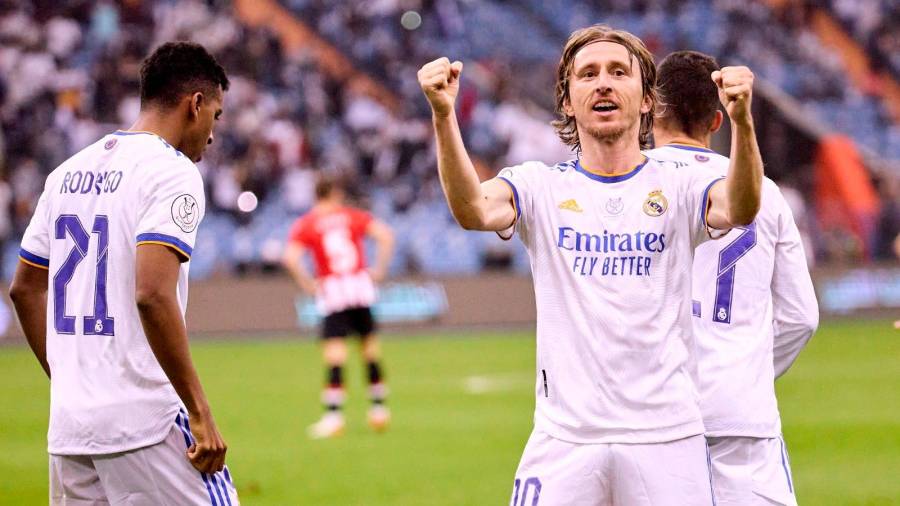 El madridista Luka Modric celebra su gol en la final de la Supercopa. Foto: RFEF