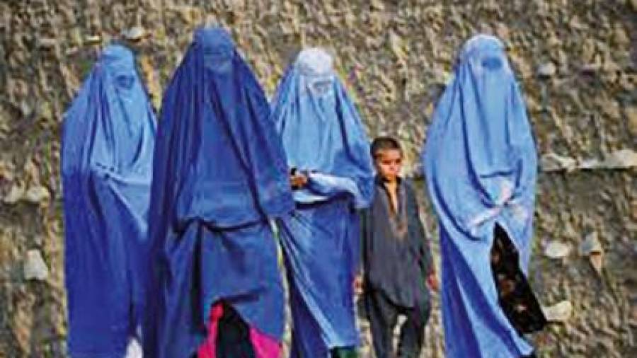 Mudas y apaleadas: el futuro de las mujeres bajo los talibanes