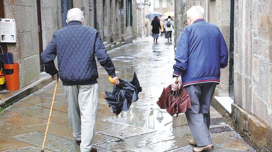 Demografía. La gallega continúa siendo una población considerablemente envejecida. Foto: Antonio Hernández