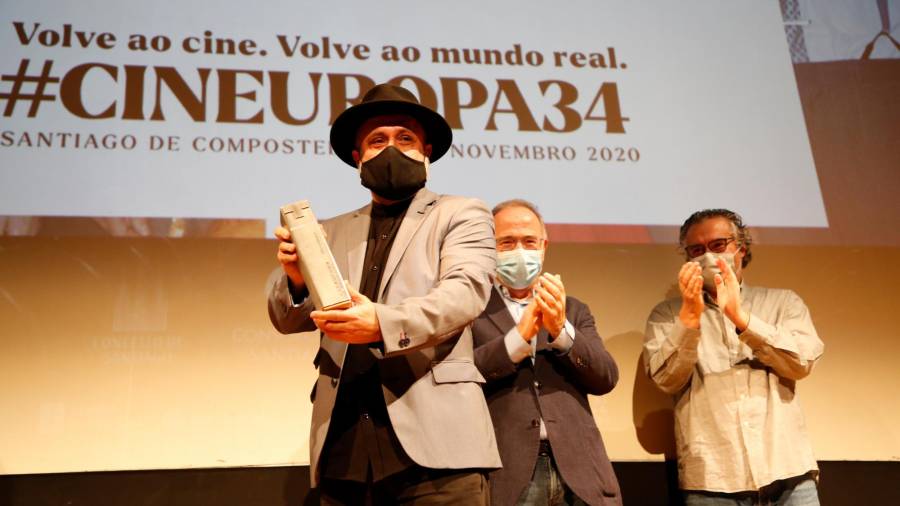 Premio a Alfonso Zarauza para poner el cierre a Cineuropa 2020
