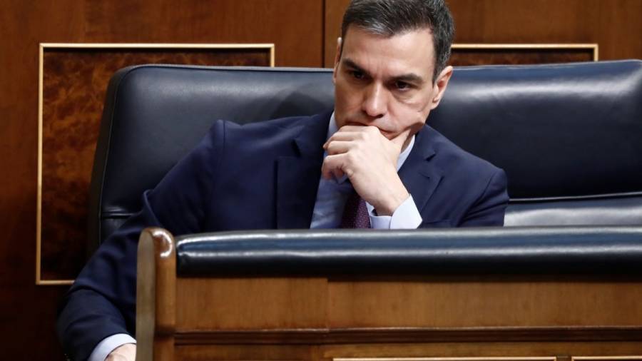 Sánchez anuncia una comisión que revisará el sistema de salud tras la crisis