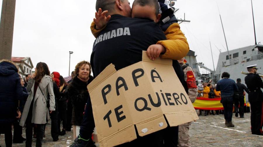 Ferrol recibe a la fragata `Méndez Núñez´ tras siete meses y medio de despliegue