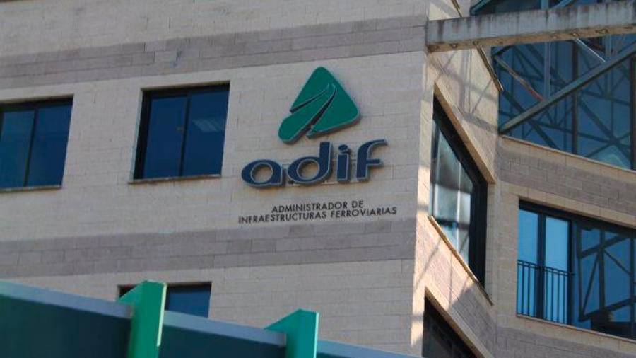 El Adif subasta 10 pisos en Vigo y parcelas en Ourense y Sarria