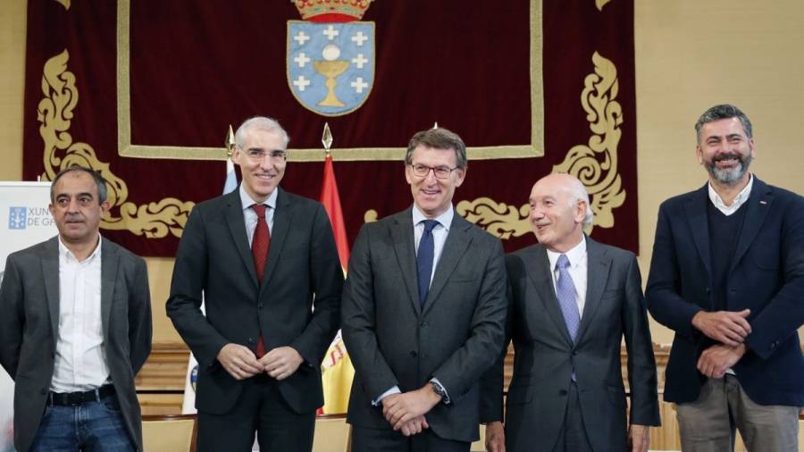 Xunta, patronal y sindicatos urgen al Gobierno a velar por la industria gallega