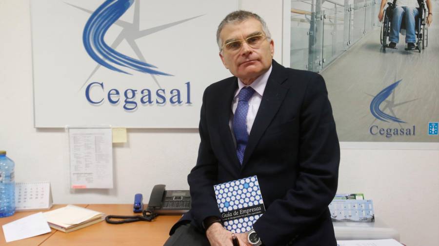 José Antonio Vázquez en las instalaciones de Cegasal en Santiago de Compostela. Foto: Fernando Blanco