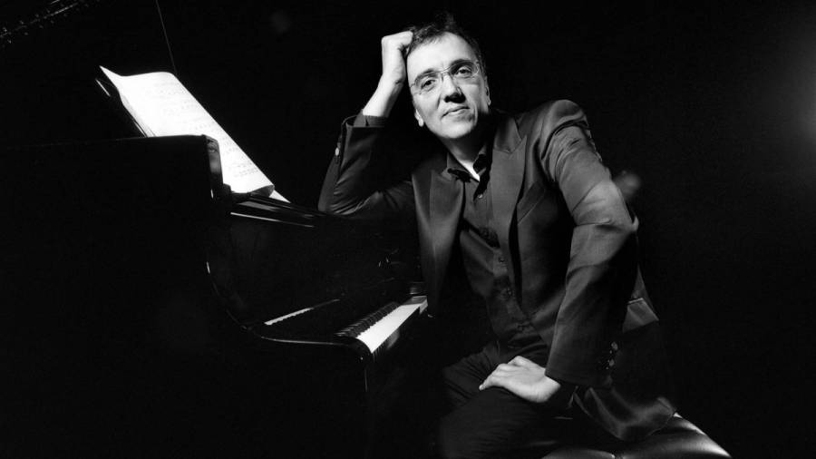 El pianista francés Eric Le Sage tocará esta semana con la Real Filharmonía de Galicia