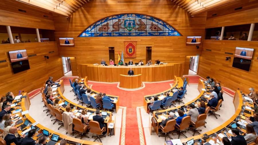 pleno. El Parlamento gallego vivió este jueves una tensa sesión plenaria
