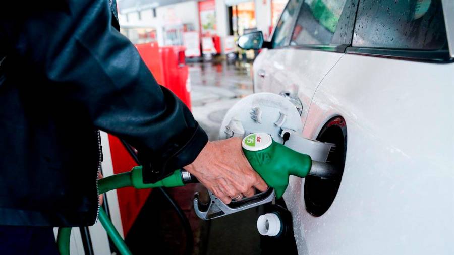 El precio de los carburantes supera su récord histórico casi una década después