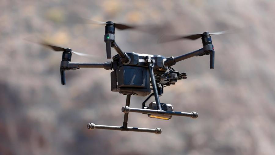 tráfico de drones. La Xunta y la tecnológica Everis trabajan en un proyecto para regular la inclusión eficiente y segura de los drones en el espacio aéreo . Foto: Efe