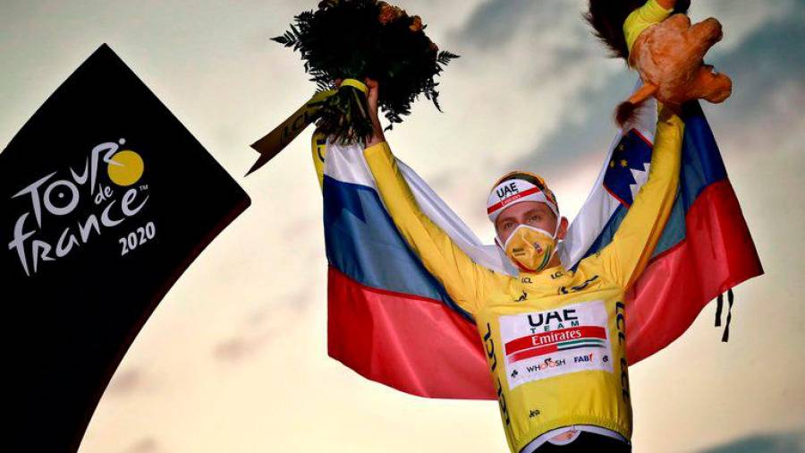 revelación El joven ciclista esloveno Tadej Pogacar ganador del Tour. Foto: Efe