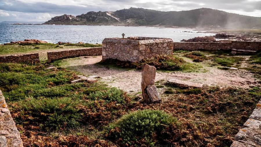 A primeira ruta levará aos camiñantes ata o Cemiterio dos Ingleses. Foto: Turismo de Galicia