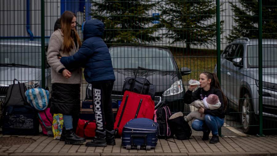 Países y oenegés se preparan para acoger a los ucranianos que huyen de la invasión rusa