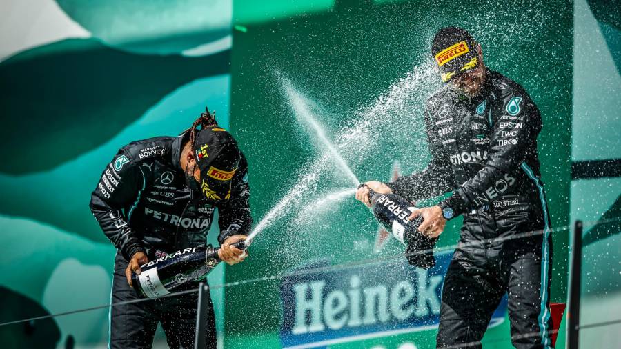 DOMINIO Hamilton y Bottas en el podio. Foto: AFP7 EP