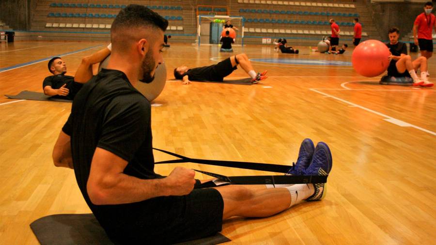 PREPARACIÓN Un entrenamiento del Santiago Futsal en la pretemporada. Foto: SF