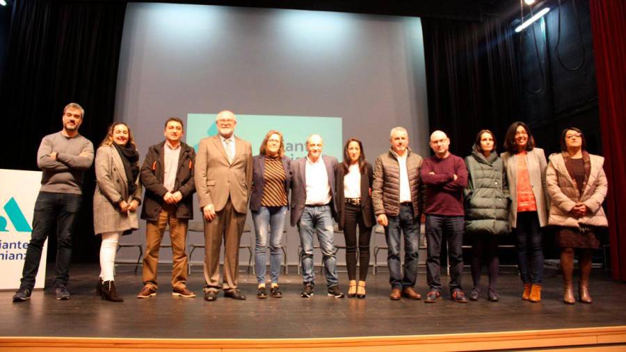 Integrantes da candidatura de Adiante Vimianzo nas últimas eleccións municipais. Foto: A. V.