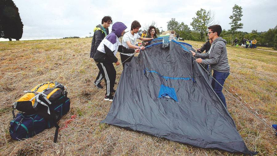 Cuatro mil personas disfrutarán de la zona de acampada en Monte do Gozo