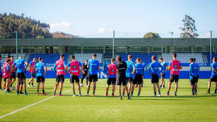 La plantilla del RC Deportivo durante un entrenamiento. Foto: RC Deportivo