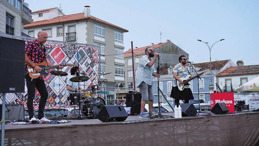 Actuación musical no porto sonense nunha edición anterior do festival da cultura urbana. Foto: Rompetiño Jump