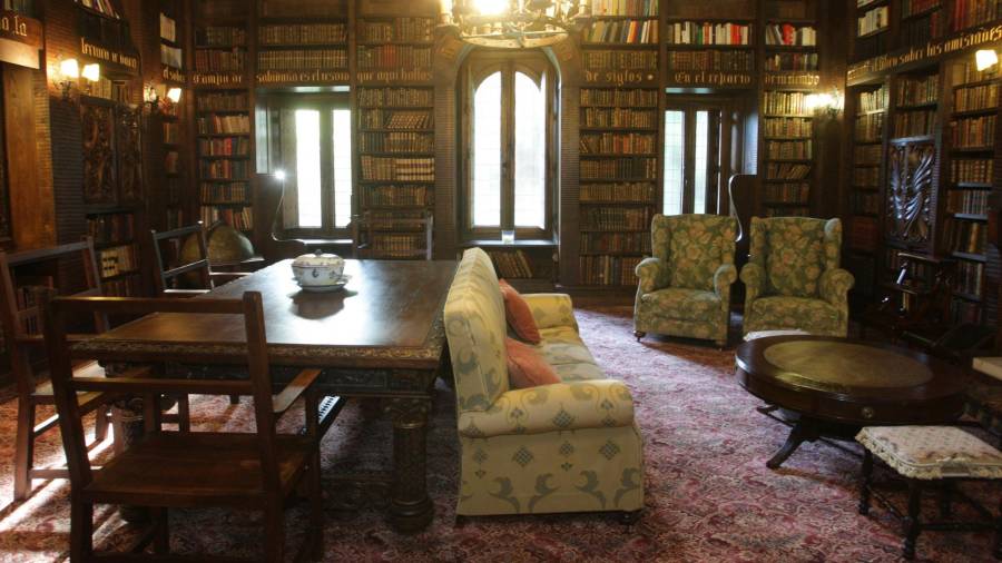 Vista del interior de la biblioteca de Pardo Bazán, en el Pazo de Meirás. Foto: Conchi Paz/Efe