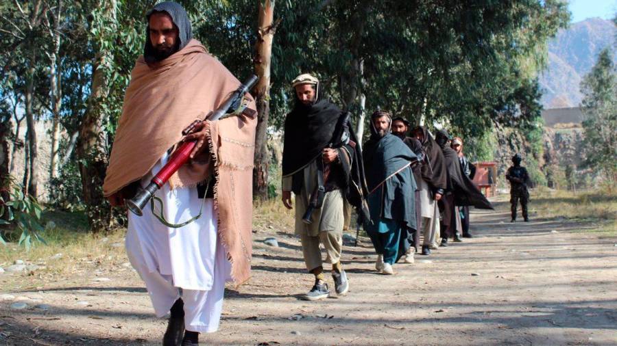 Una treintena de muertes de civiles por la ofensiva talibán